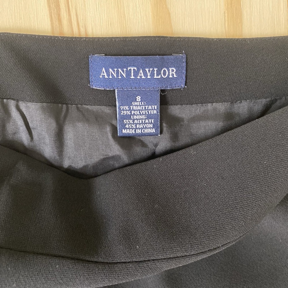 Ann Taylor Women's Size 8 Black Skirt Office Knee Length - Picture 5 of 7